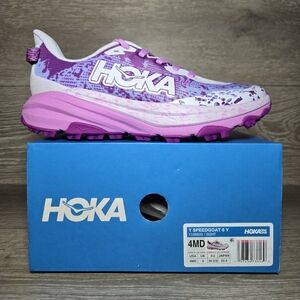 HOKA Speedgoat 6 Starlight Glow Size 4 Youth / 5.5 Women 1156933-SGHT New In Box